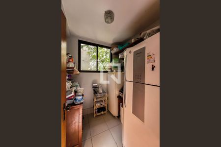 Casa à venda com 325m², 5 quartos e 5 vagas Casa à venda com 325m², 5 quartos e 5 vagasDespensa