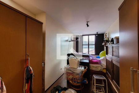 Casa à venda com 325m², 5 quartos e 5 vagas Casa à venda com 325m², 5 quartos e 5 vagasQuarto 1