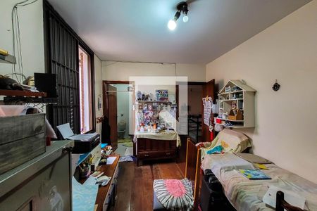 Casa à venda com 325m², 5 quartos e 5 vagas Casa à venda com 325m², 5 quartos e 5 vagasSuíte 2