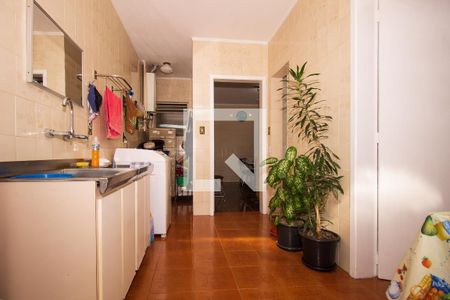 Casa à venda com 170m², 4 quartos e 12 vagas Casa à venda com 170m², 4 quartos e 12 vagasÁrea de Serviço