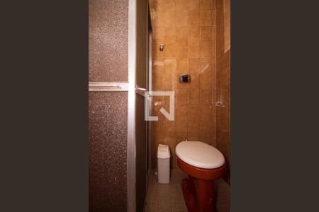 Casa à venda com 170m², 4 quartos e 12 vagas Casa à venda com 170m², 4 quartos e 12 vagasBanheiro de Serviço