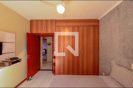 Casa à venda com 160m², 3 quartos e 5 vagas Casa à venda com 160m², 3 quartos e 5 vagasQuarto 1