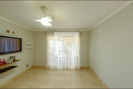 Casa à venda com 160m², 3 quartos e 5 vagas Casa à venda com 160m², 3 quartos e 5 vagasSala de TV