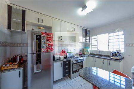 Casa à venda com 160m², 3 quartos e 5 vagas Casa à venda com 160m², 3 quartos e 5 vagasCozinha