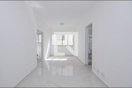 Sala de apartamento para alugar com 2 quartos, 82m² em Padre Eustáquio, Belo Horizonte