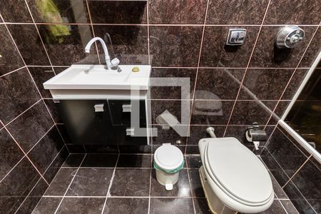 Casa para alugar com 220m², 3 quartos e 5 vagas Casa para alugar com 220m², 3 quartos e 5 vagasBanheiro 2