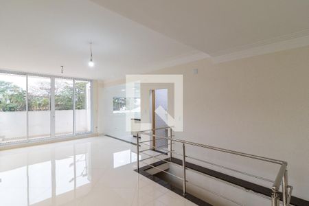 Casa à venda com 700m², 3 quartos e 8 vagasSala de Estar