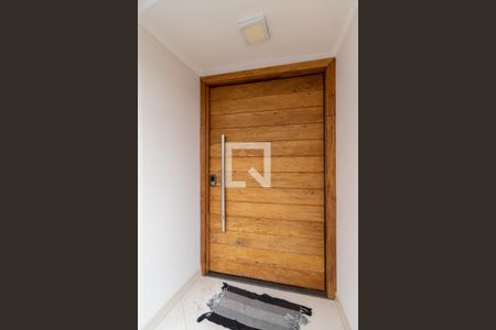 Casa à venda com 700m², 3 quartos e 8 vagasEntrada