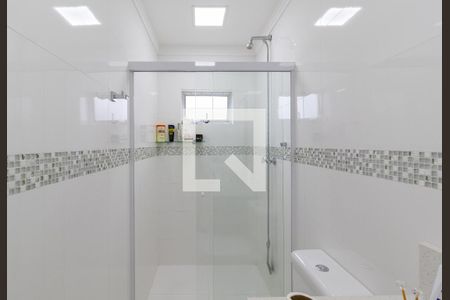 Casa à venda com 700m², 3 quartos e 8 vagasBanheiro da Suíte 2