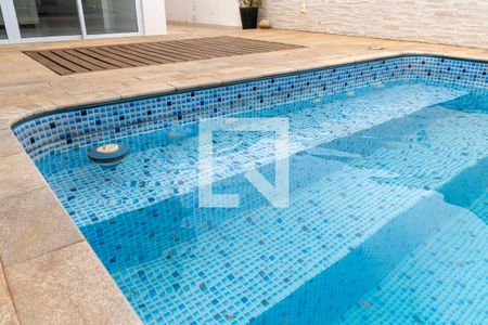 Casa à venda com 700m², 3 quartos e 8 vagasPiscina