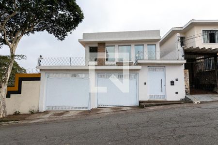 Casa à venda com 700m², 3 quartos e 8 vagasFachada