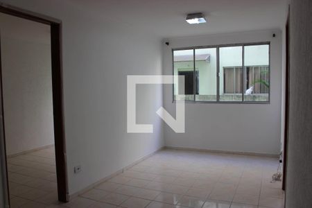 Sala de apartamento para alugar com 3 quartos, 60m² em Itaquera, São Paulo