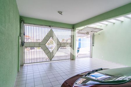Casa à venda com 300m², 4 quartos e 5 vagas Casa à venda com 300m², 4 quartos e 5 vagasGaragem
