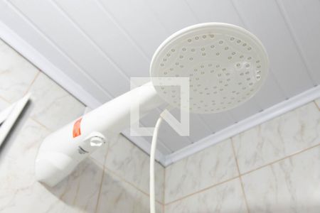 Casa à venda com 100m², 2 quartos e 3 vagas Casa à venda com 100m², 2 quartos e 3 vagasChuveiro