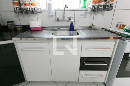 Casa à venda com 100m², 2 quartos e 3 vagas Casa à venda com 100m², 2 quartos e 3 vagasPia