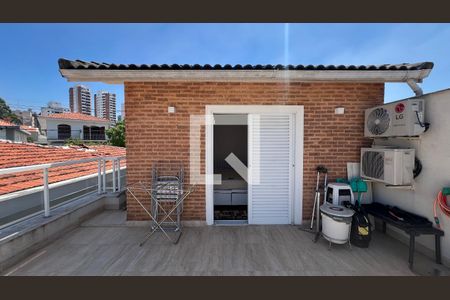 Casa à venda com 350m², 4 quartos e 2 vagasVaranda do quarto 1