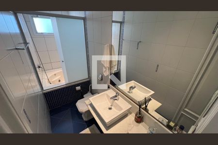 Casa à venda com 350m², 4 quartos e 2 vagasBanheiro da Suíte 1