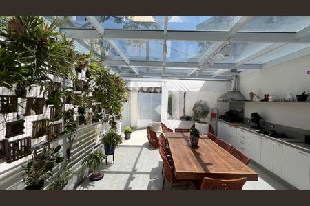 Casa à venda com 350m², 4 quartos e 2 vagasÁrea gourmet