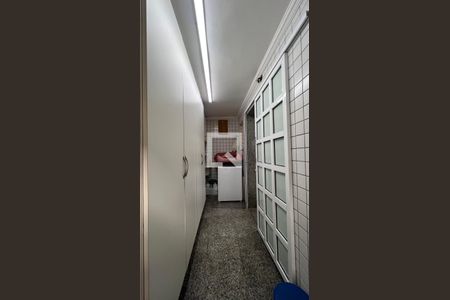Casa à venda com 350m², 4 quartos e 2 vagasLavanderia