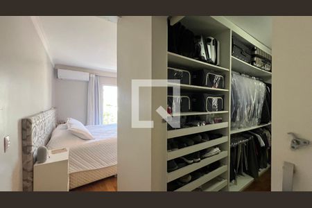 Casa à venda com 350m², 4 quartos e 2 vagasSuite Master