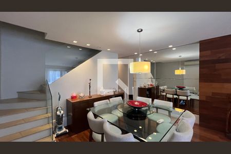 Casa à venda com 350m², 4 quartos e 2 vagasSala de Jantar