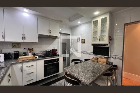 Casa à venda com 350m², 4 quartos e 2 vagasCozinha