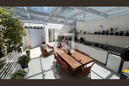 Casa à venda com 350m², 4 quartos e 2 vagasÁrea gourmet