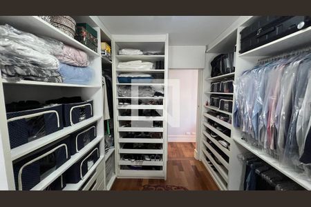Casa à venda com 350m², 4 quartos e 2 vagasCloset da Master