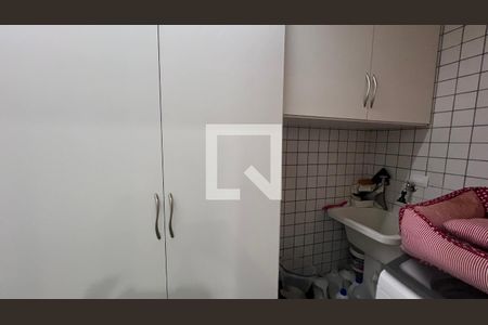 Casa à venda com 350m², 4 quartos e 2 vagasLavanderia