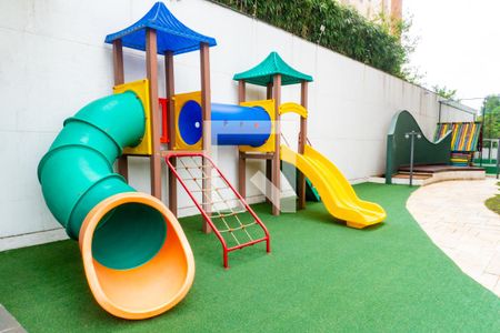 Apartamento à venda com 90m², 4 quartos e 2 vagas Apartamento à venda com 90m², 4 quartos e 2 vagasÁrea comum - Playground