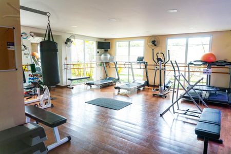 Apartamento à venda com 90m², 4 quartos e 2 vagas Apartamento à venda com 90m², 4 quartos e 2 vagasÁrea comum - Academia