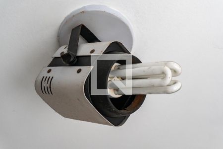 Apartamento à venda com 90m², 4 quartos e 2 vagas Apartamento à venda com 90m², 4 quartos e 2 vagasBanheiro de serviço Detalhe