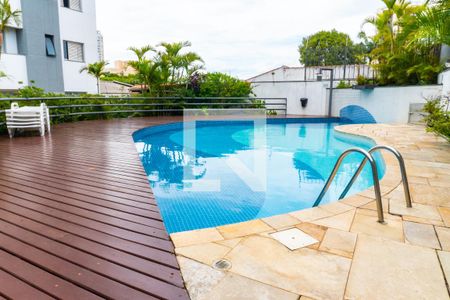 Apartamento à venda com 90m², 4 quartos e 2 vagas Apartamento à venda com 90m², 4 quartos e 2 vagasÁrea comum - Piscina