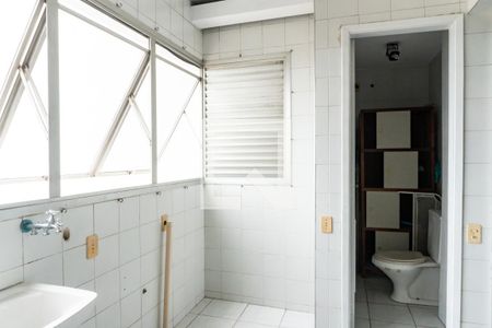 Apartamento à venda com 90m², 4 quartos e 2 vagas Apartamento à venda com 90m², 4 quartos e 2 vagasÁrea de Serviço