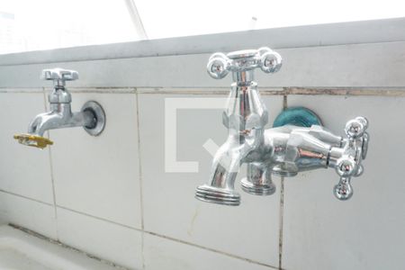 Apartamento à venda com 90m², 4 quartos e 2 vagas Apartamento à venda com 90m², 4 quartos e 2 vagasÁrea de Serviço - Torneira