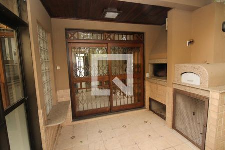 Casa à venda com 150m², 3 quartos e 2 vagas Casa à venda com 150m², 3 quartos e 2 vagasvaranda
