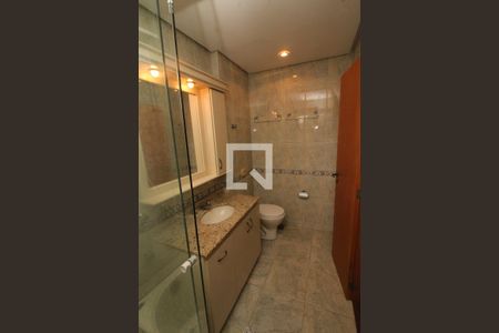 Casa à venda com 150m², 3 quartos e 2 vagas Casa à venda com 150m², 3 quartos e 2 vagasBanheiro da Suíte