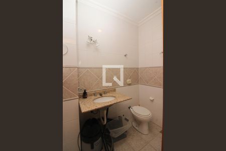 Casa à venda com 150m², 3 quartos e 2 vagas Casa à venda com 150m², 3 quartos e 2 vagasBanheiro Social