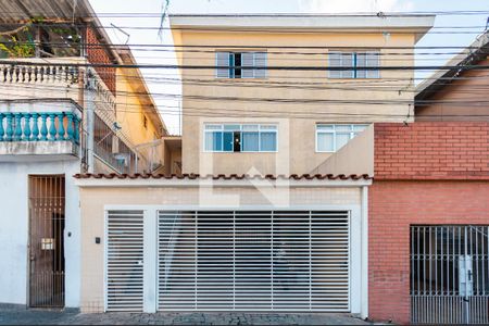 Casa à venda com 121m², 2 quartos e 3 vagasFachada