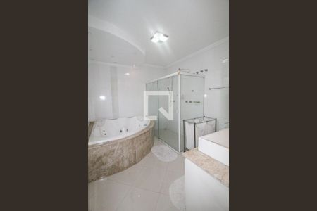 Casa para alugar com 300m², 4 quartos e 2 vagasBanheiro