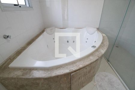 Casa para alugar com 300m², 4 quartos e 2 vagasBanheiro