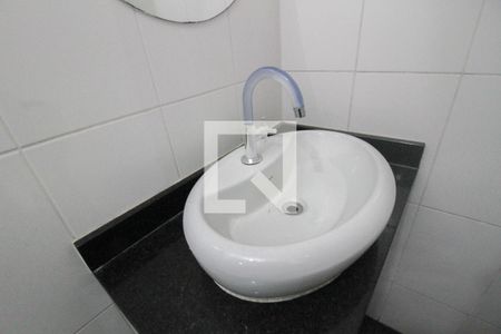 Casa para alugar com 300m², 4 quartos e 2 vagasBanheiro de Serviço