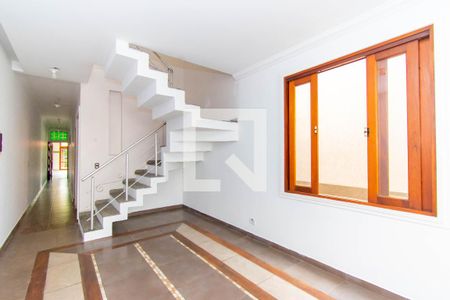 Sala de casa à venda com 4 quartos, 200m² em Vila Santa Clara, São Paulo