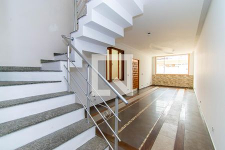 Sala de casa à venda com 4 quartos, 200m² em Vila Santa Clara, São Paulo