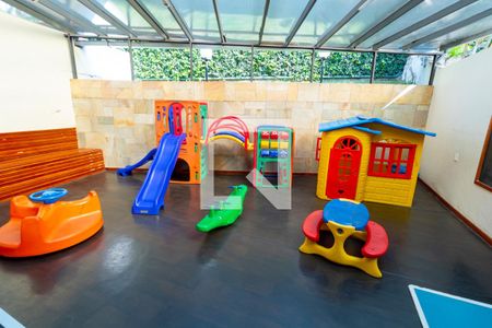 Apartamento à venda com 82m², 3 quartos e 2 vagas Apartamento à venda com 82m², 3 quartos e 2 vagasÁrea Comum - Playground