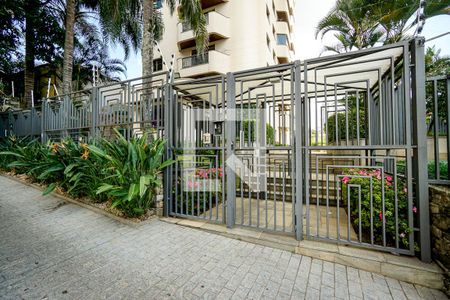 Apartamento à venda com 200m², 3 quartos e 2 vagas Apartamento à venda com 200m², 3 quartos e 2 vagasFachada