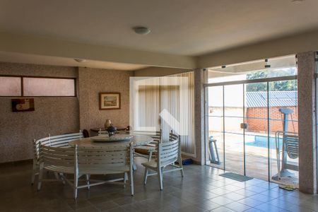 Casa à venda com 420m², 6 quartos e 1 vagaSalão de Festas