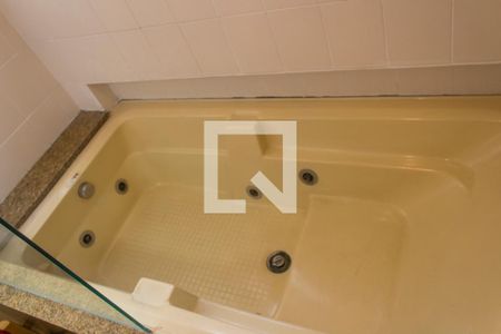 Casa à venda com 420m², 6 quartos e 1 vagaBanheiro da Suíte 1