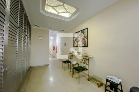 Apartamento para alugar com 70m², 2 quartos e sem vagaHall Social