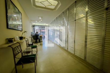 Apartamento para alugar com 70m², 2 quartos e sem vagaHall Social